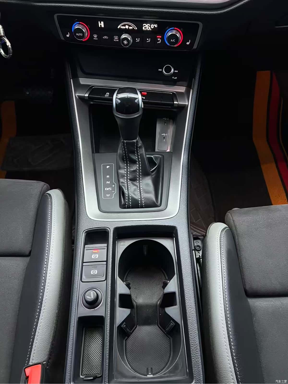 Audi Q3, 2022 12
