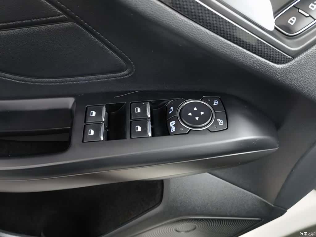 Ford Focus, 2019 9