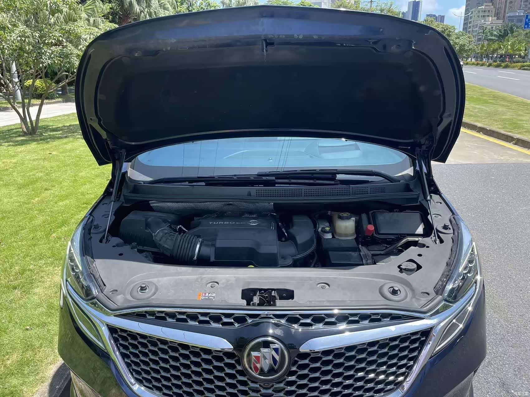 Buick GL8, 2021 9