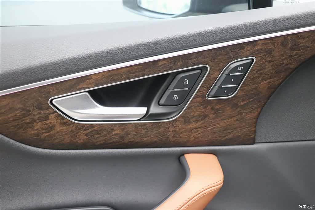 Audi Q7, 2023 11