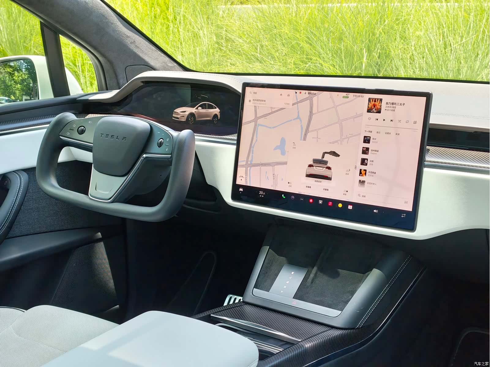 Tesla Model X, 2023 все фото