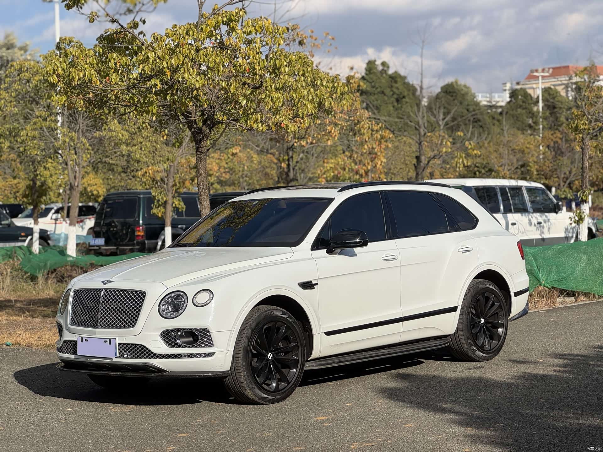 Bentley Bentayga, 2016 1
