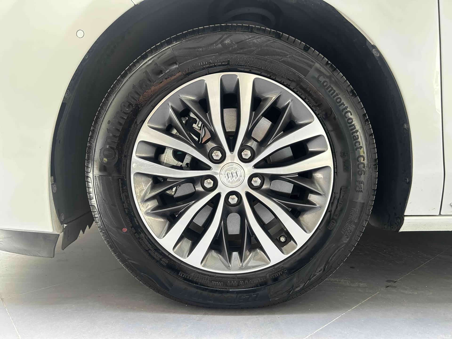 Buick GL8, 2024 3