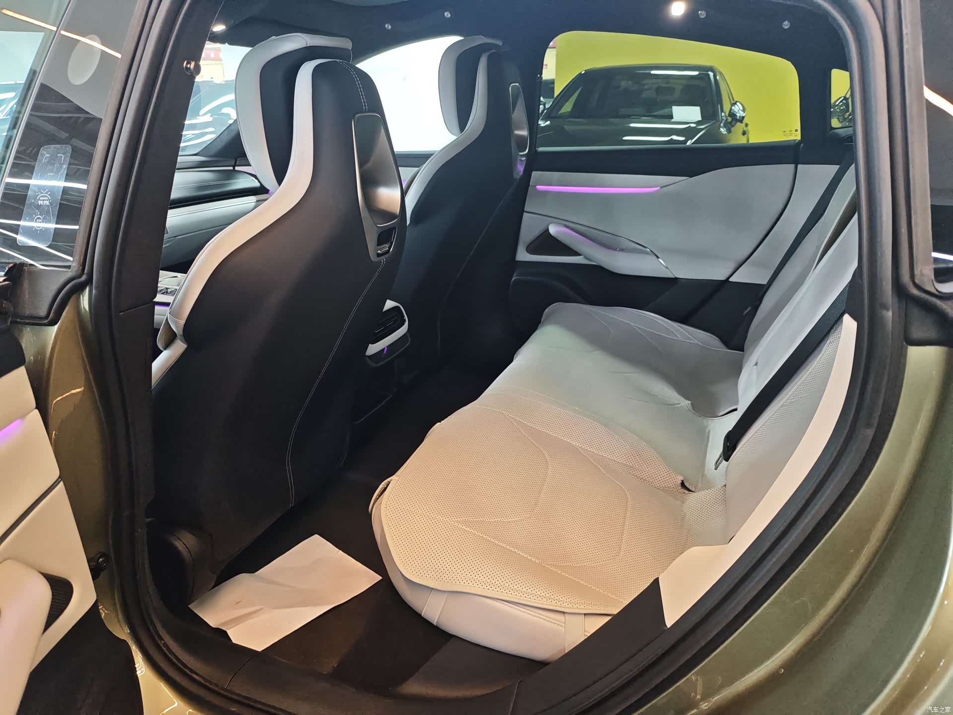Xiaomi SU7, 2024 11
