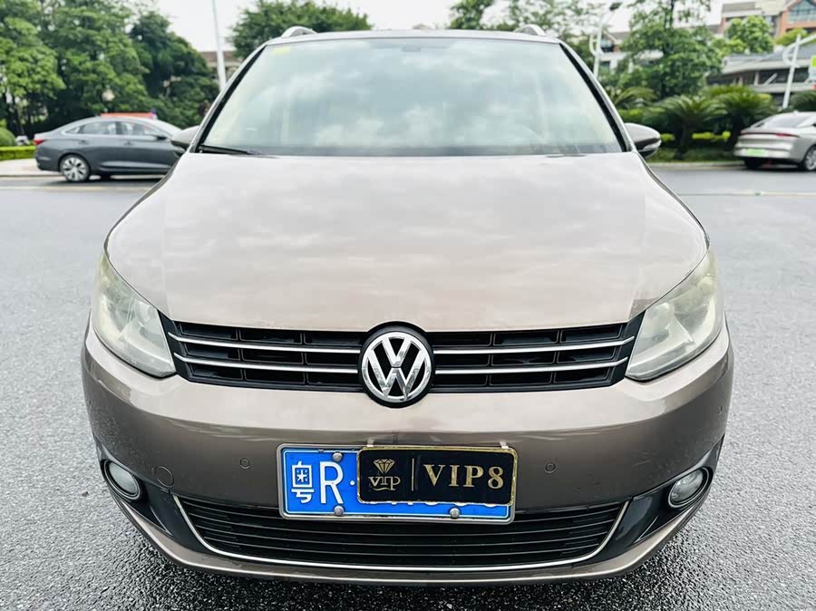 Volkswagen Touran 2013, фото 2