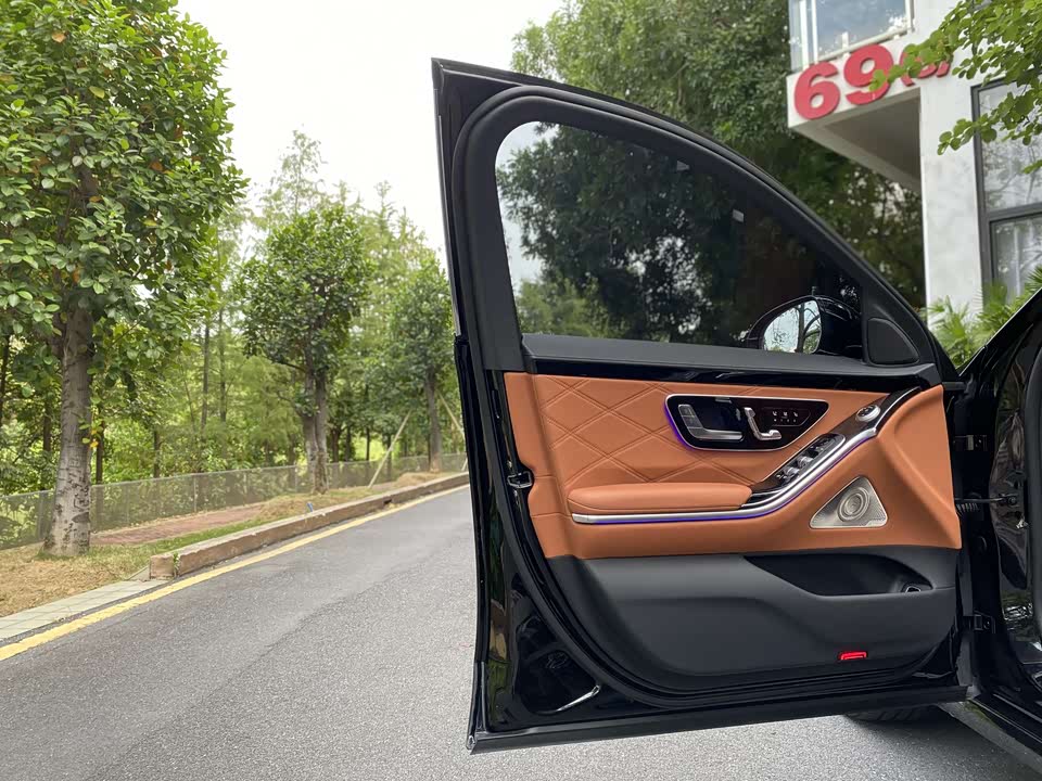 Mercedes-Benz Maybach S-class