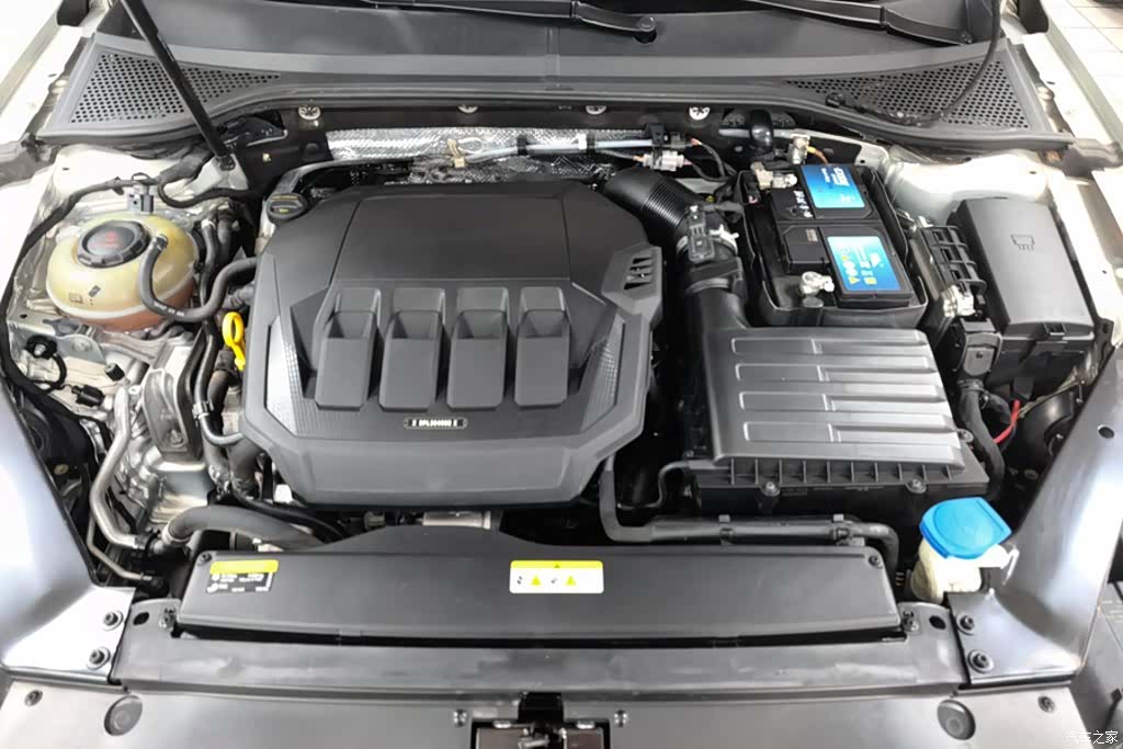 Volkswagen Magotan, 2021 10