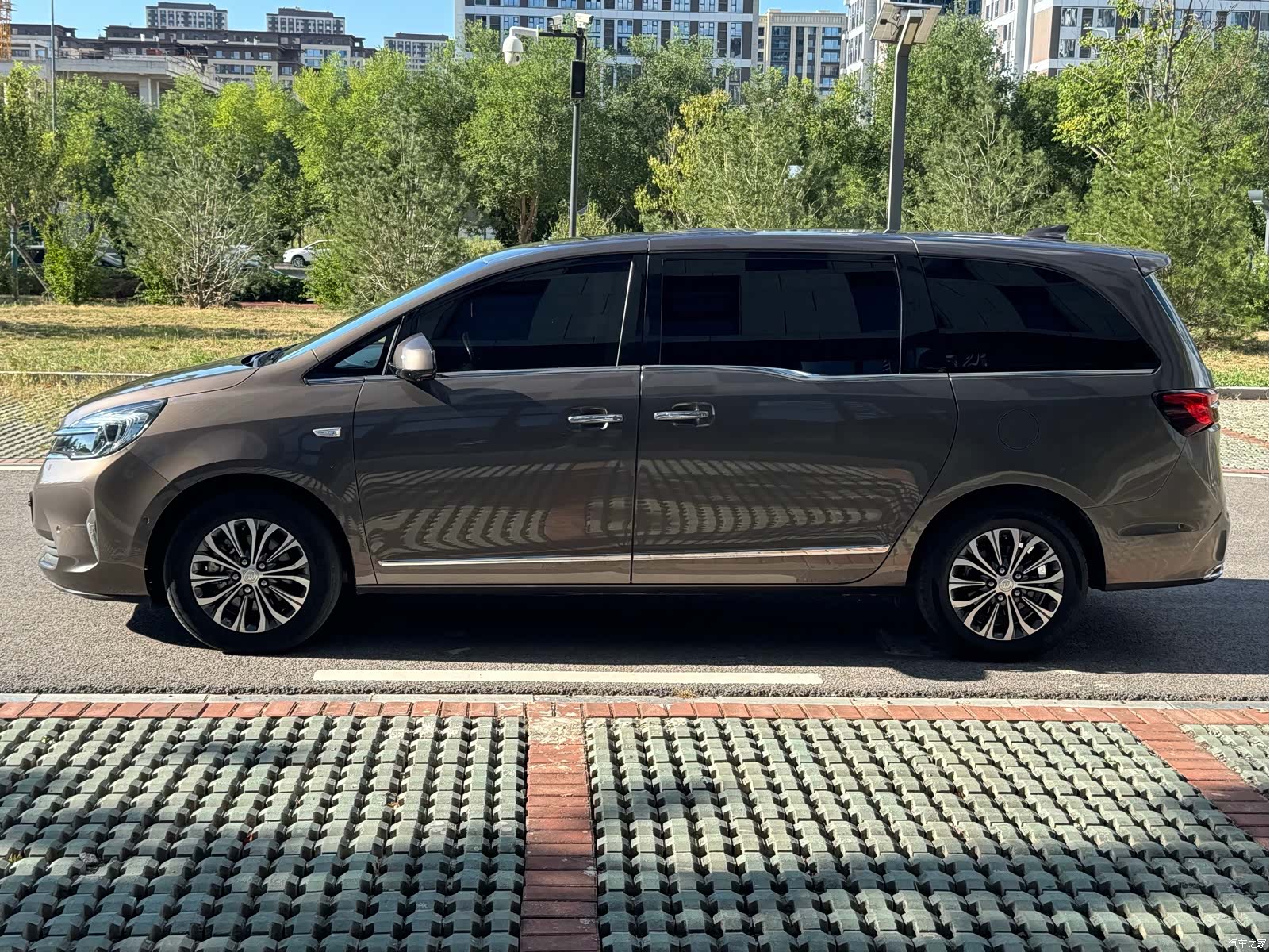 Buick GL8, 2020 7