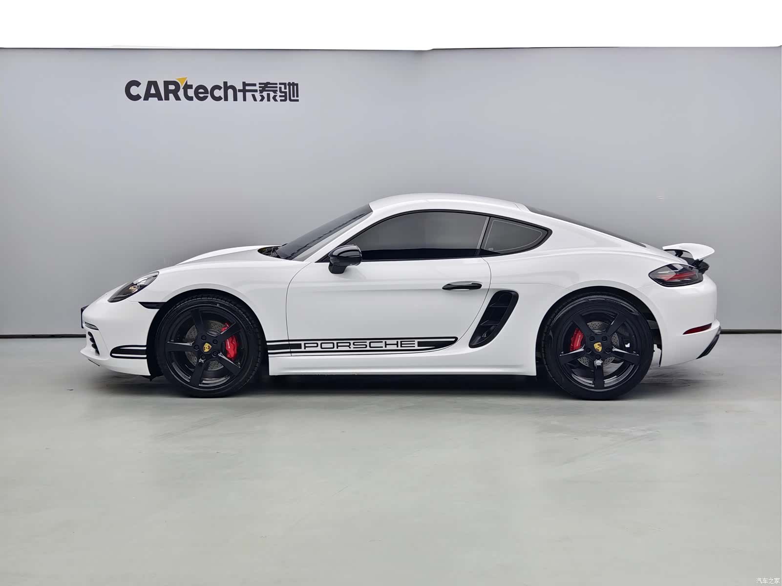 Porsche Cayman, 2017 3