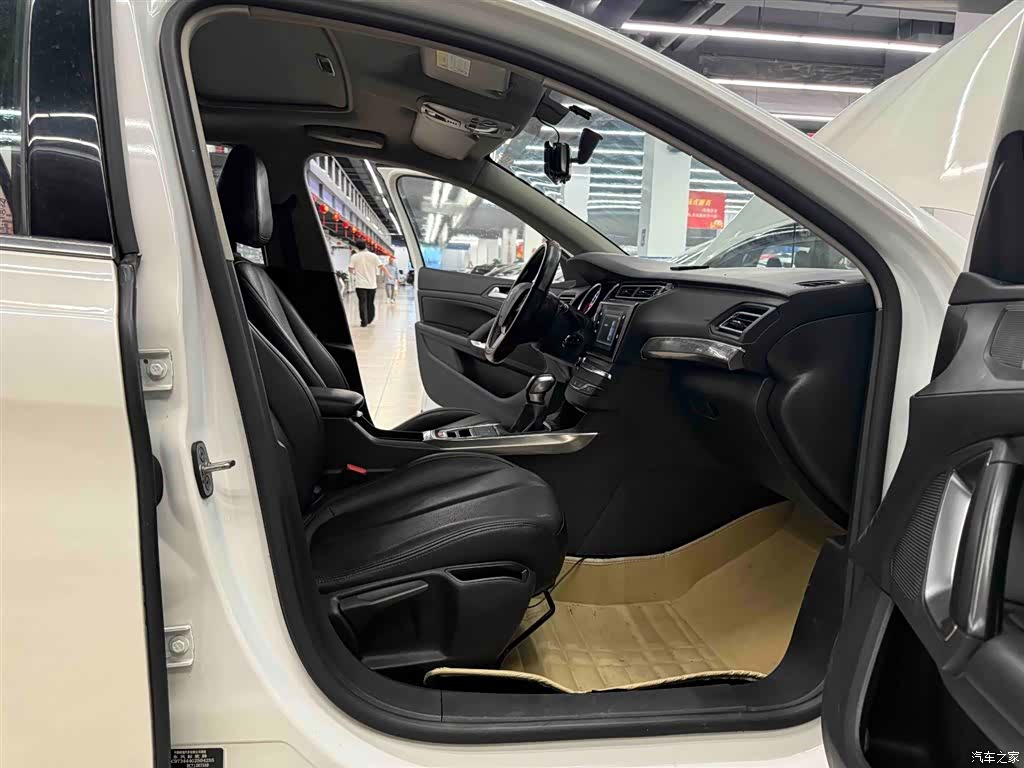 Peugeot 408, 2016 16