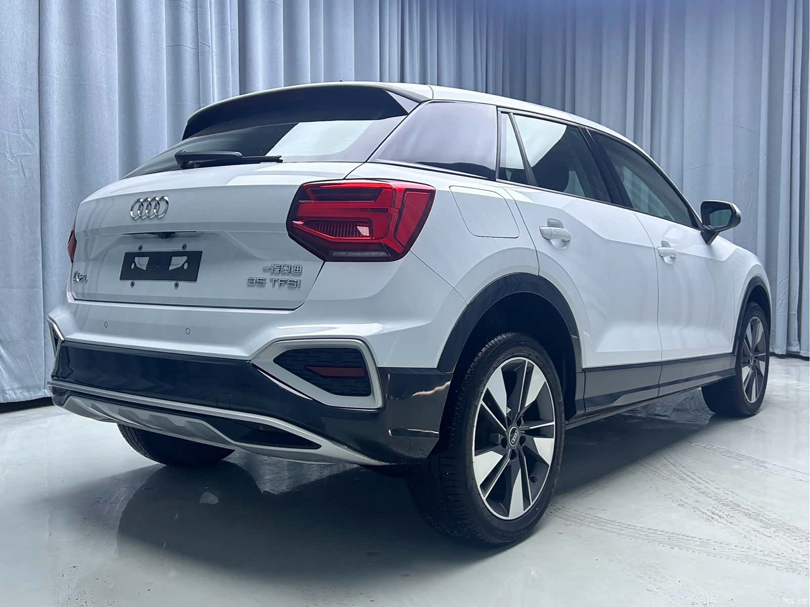 Audi Q2L, 2023 18