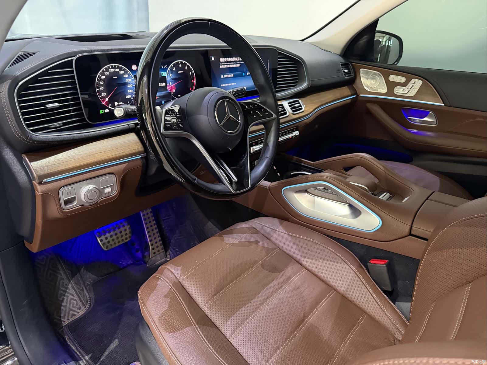 Mercedes-Benz GLS, 2024 7