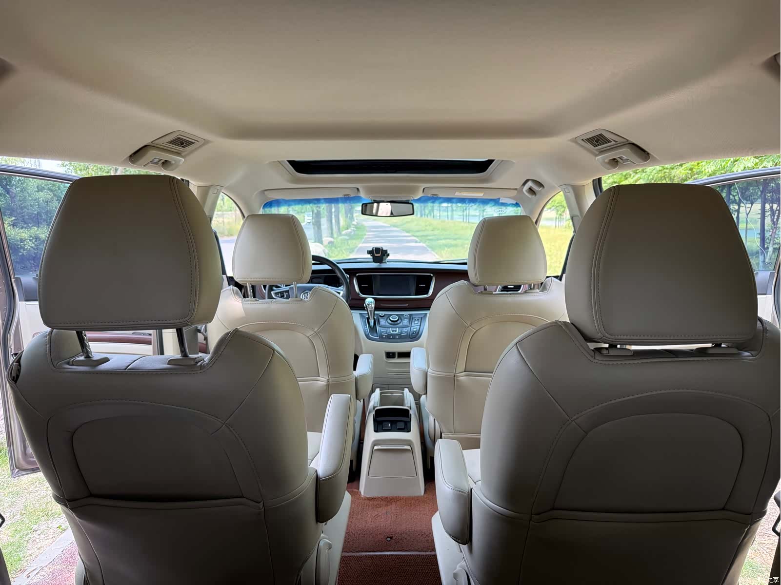 Buick GL8, 2018 13