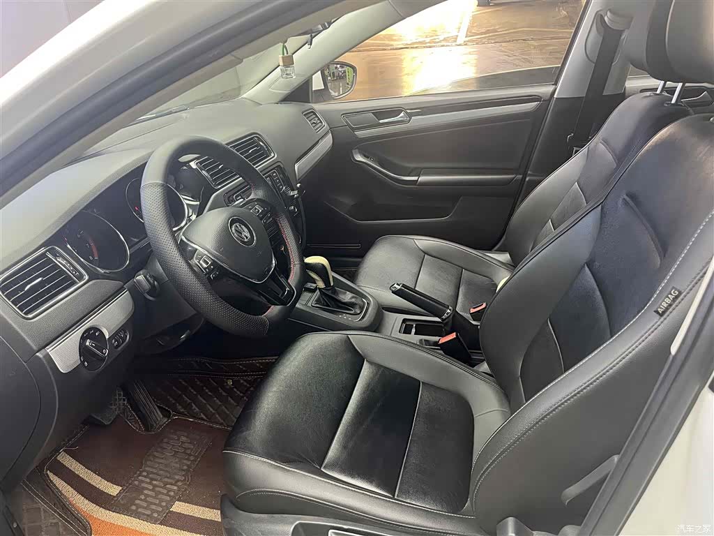 Volkswagen Sagitar, 2019 4