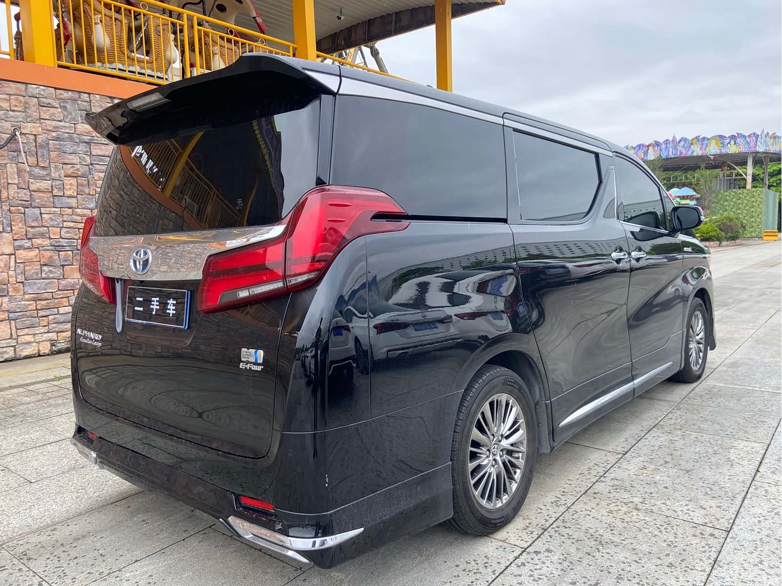 Toyota Alphard, 2022 6