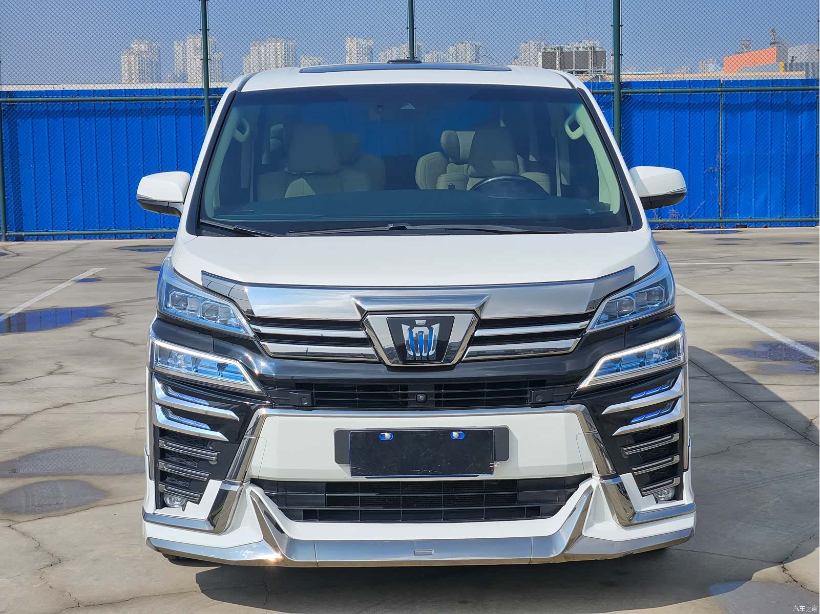 Toyota Vellfire, 2022 2