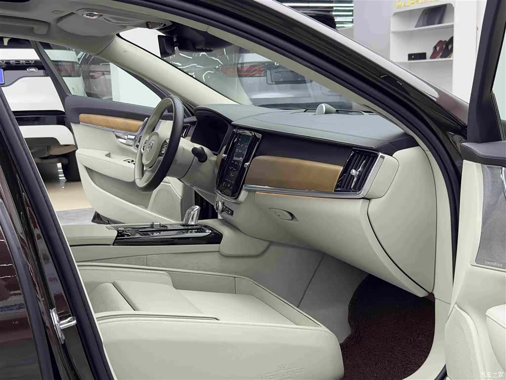 Volvo S90, 2018 11