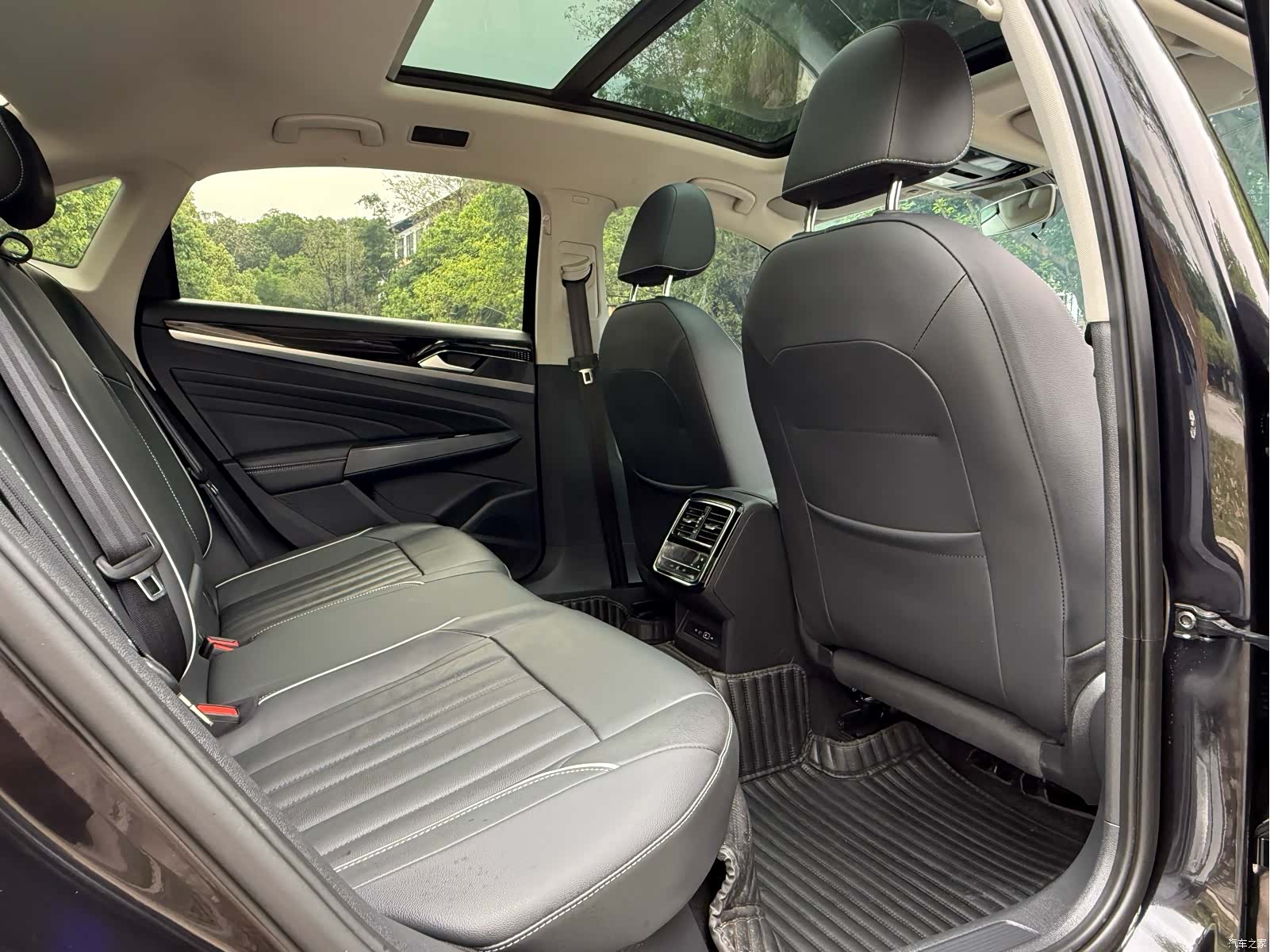 Volkswagen Passat, 2021 9