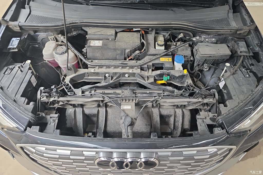 Audi Q4 e-tron, 2023 10
