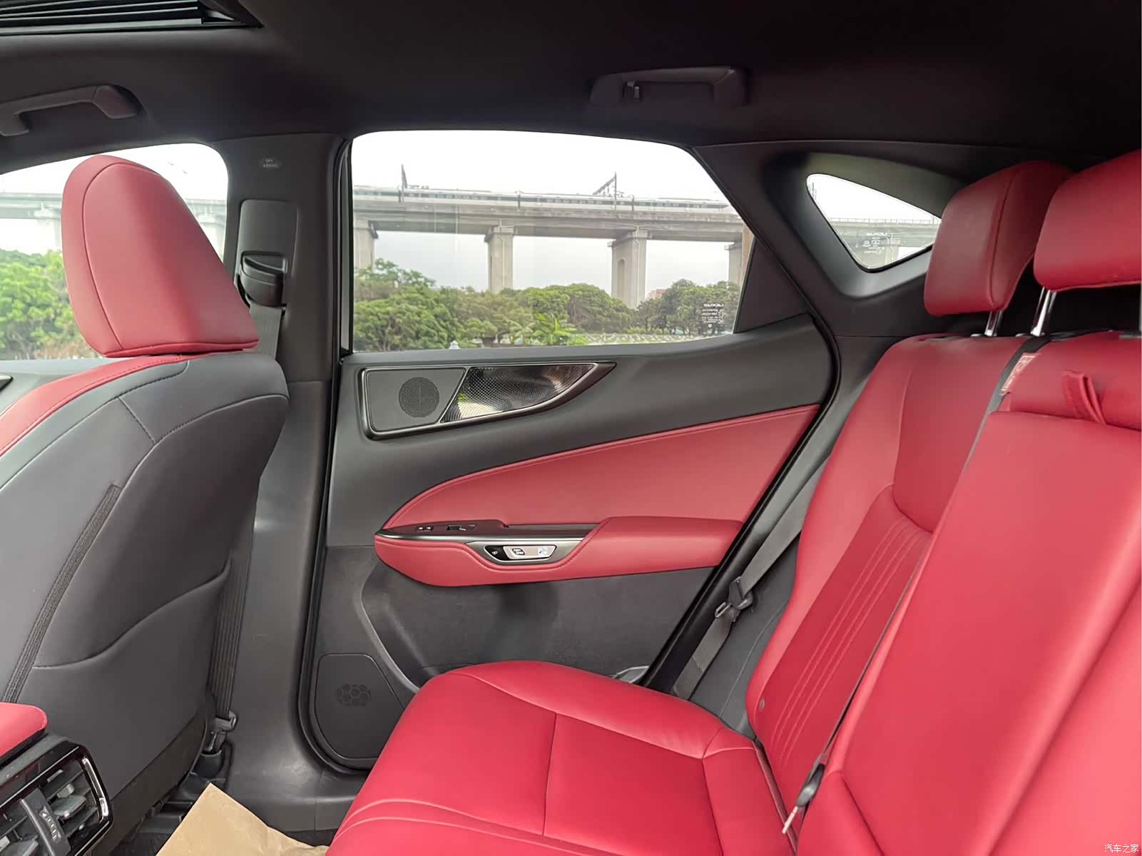 Lexus NX, 2022 27