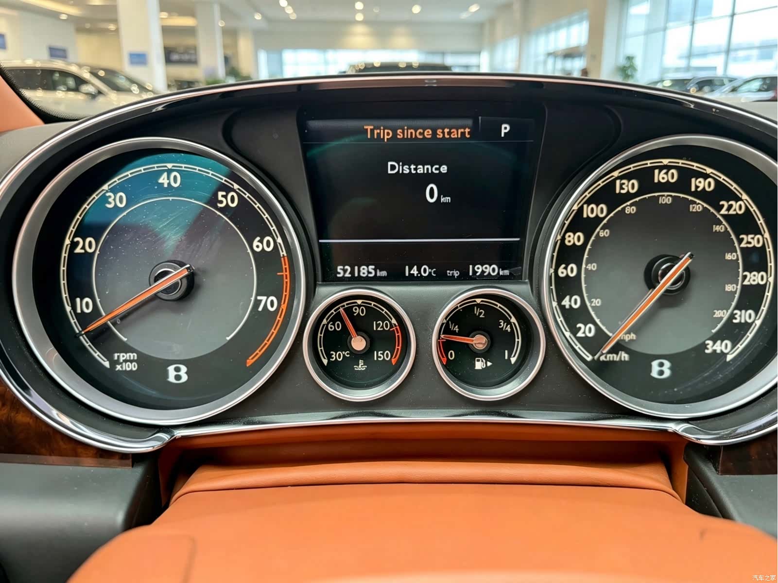 Bentley Flying Spur, 2013 14
