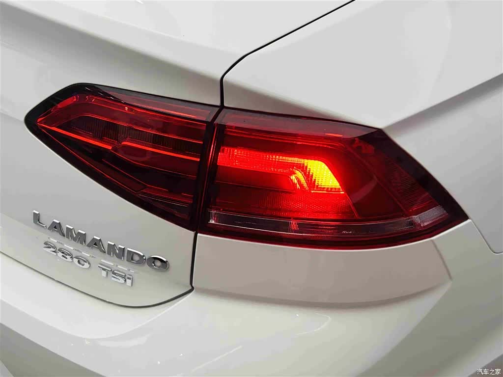Volkswagen Lamando, 2016 12