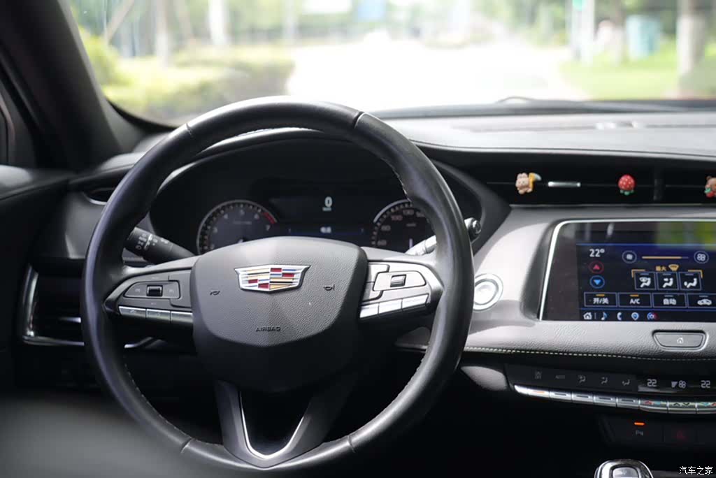 Cadillac XT4, 2022 14