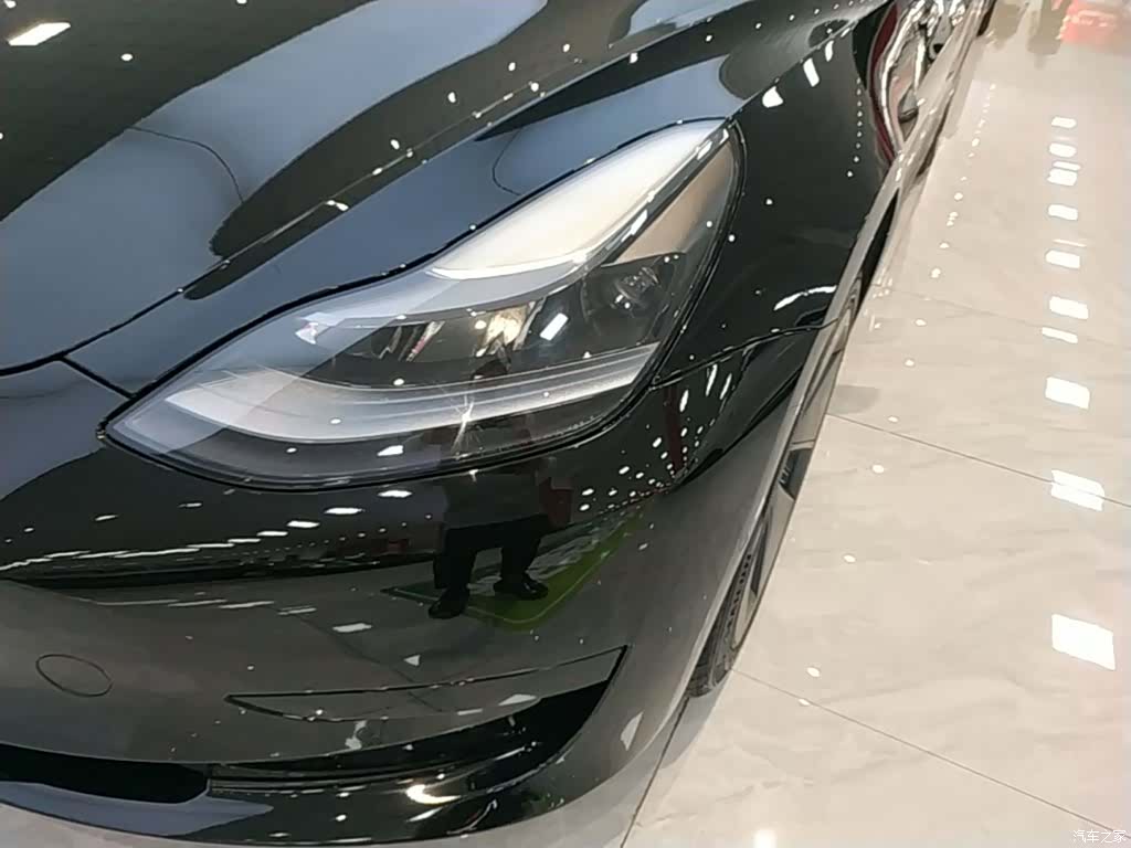 Tesla Model 3, 2022 24