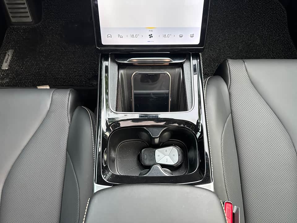 XPENG P5