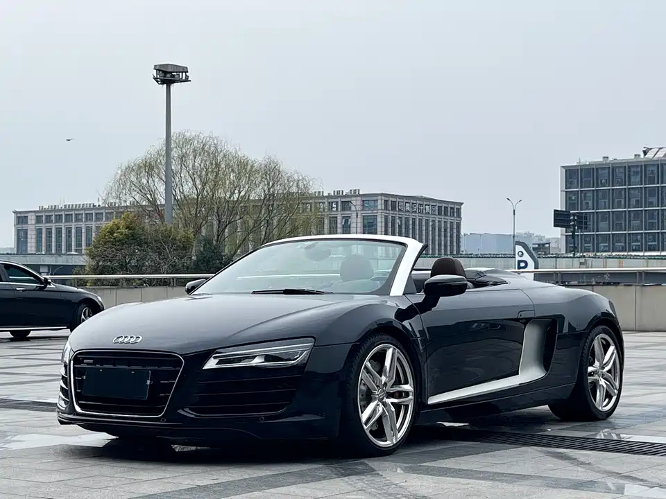 Audi R8
