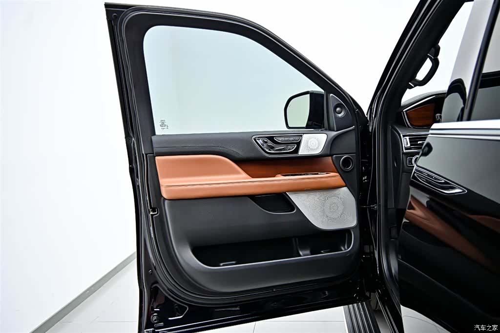 Lincoln Navigator, 2020 20