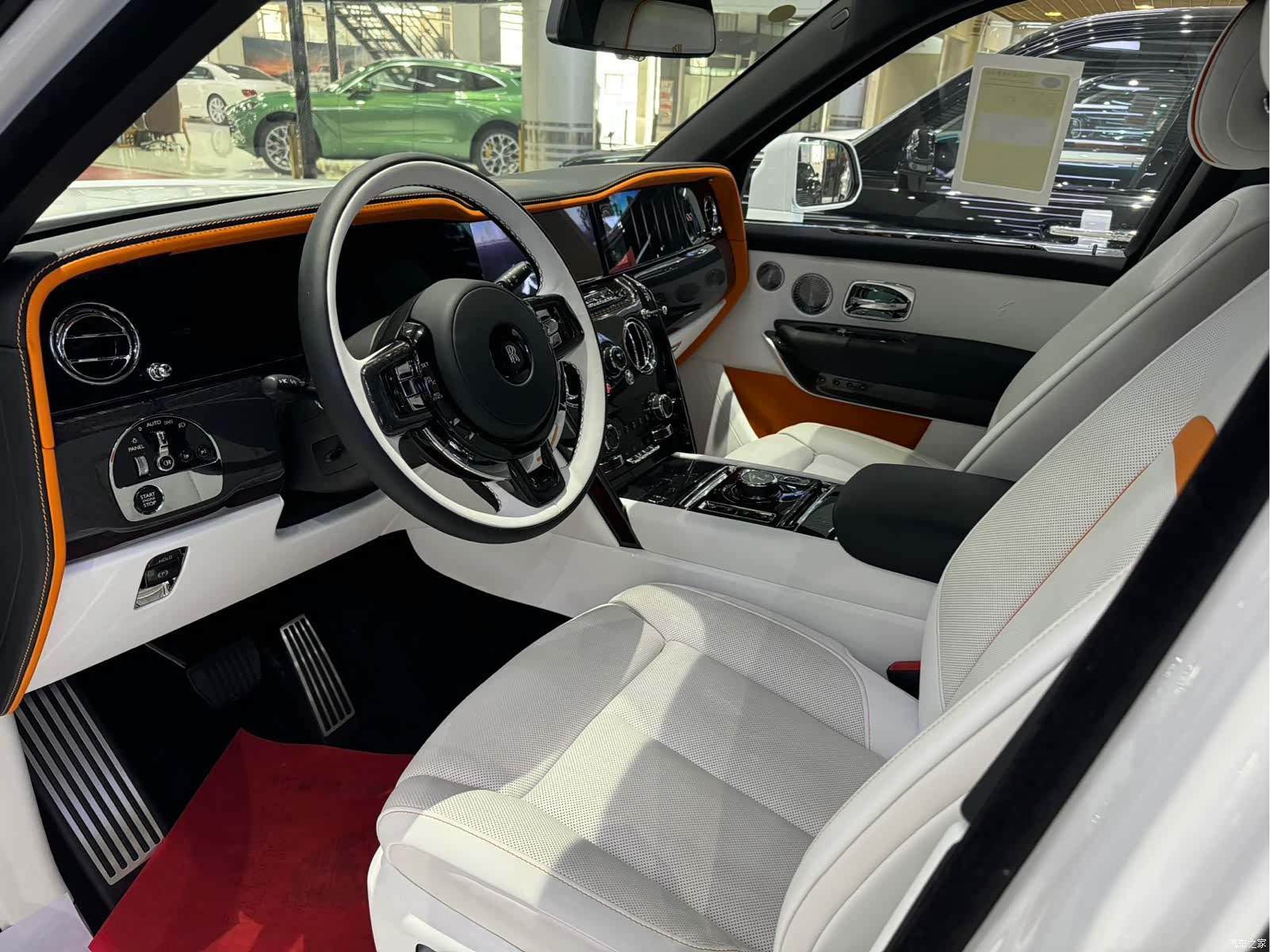 Rolls-Royce Cullinan, 2026 13