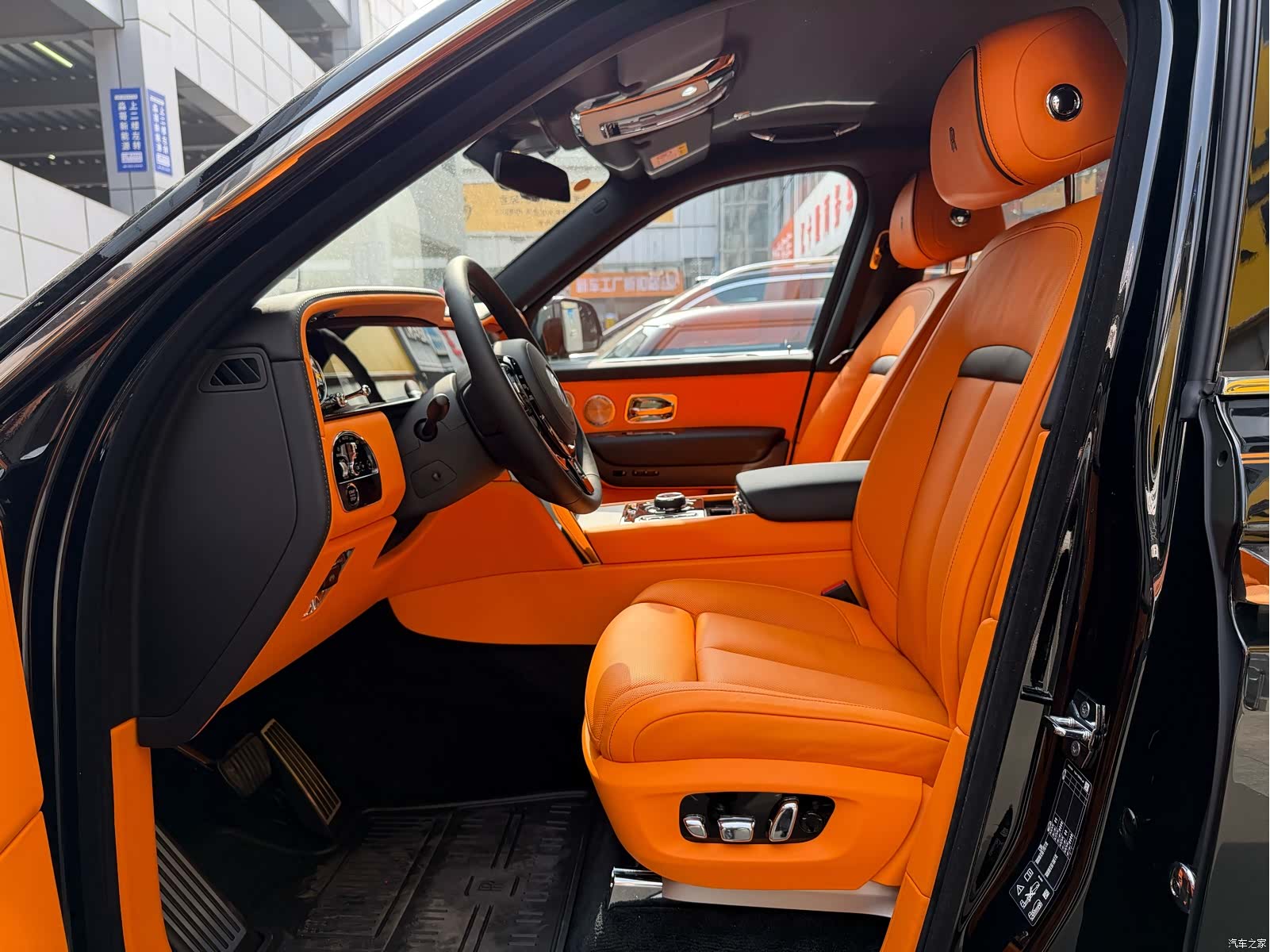 Rolls-Royce Cullinan, 2025 все фото