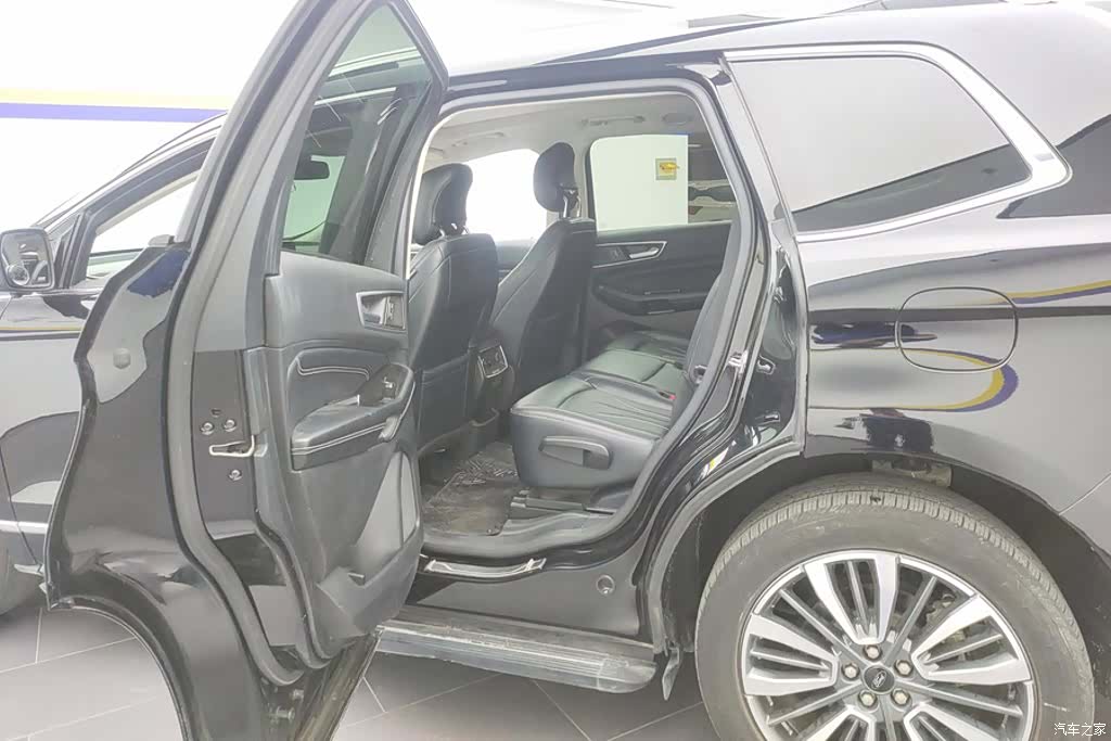 Ford Edge, 2022 11
