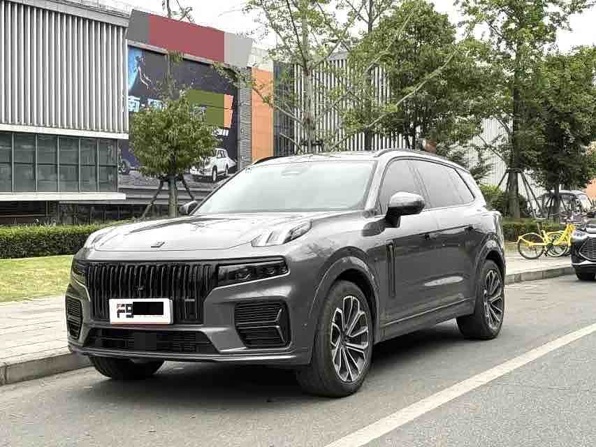 Lynk & Co 09 EM-P