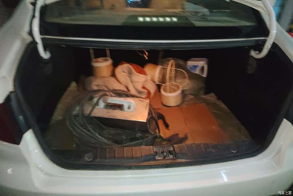 BAIC D50, 2015 4