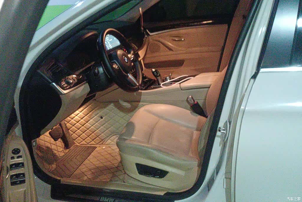 BMW 5 Series, 2012 9