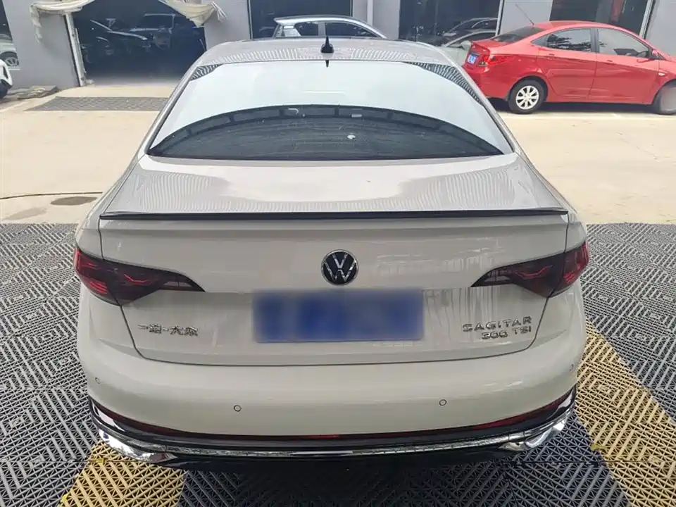 Volkswagen Sagitar