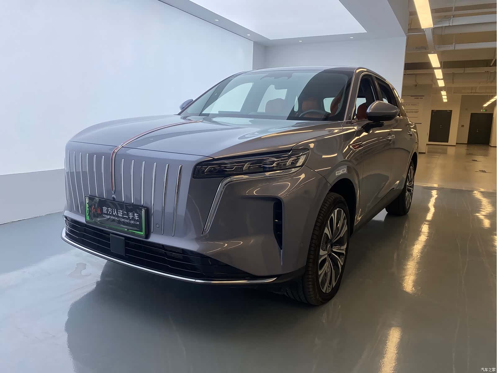 Hongqi HS6