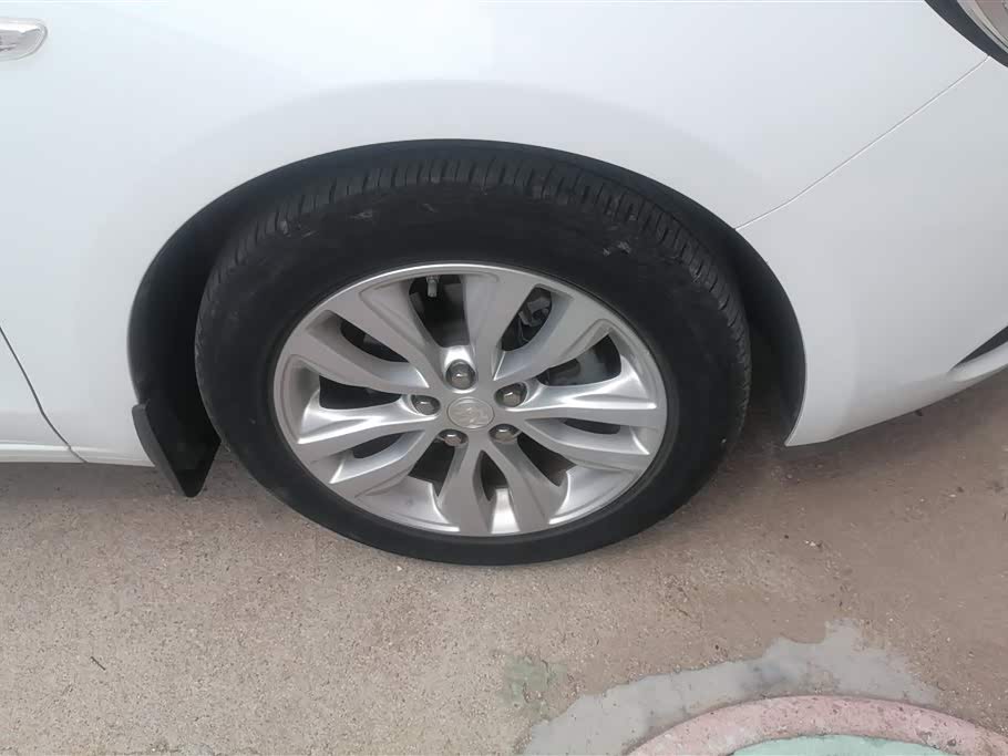 Buick Yinglang
