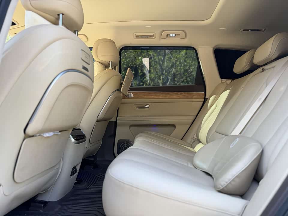 AITO Ask the world M7