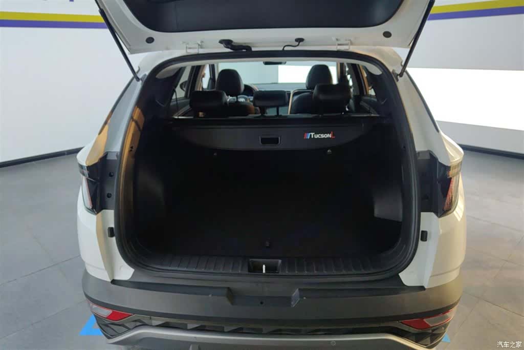 Hyundai Tucson L, 2024 4