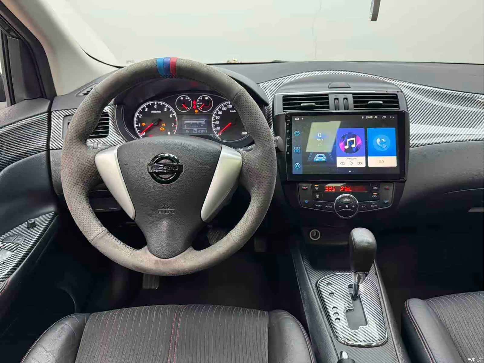 Nissan Tiida, 2012 10