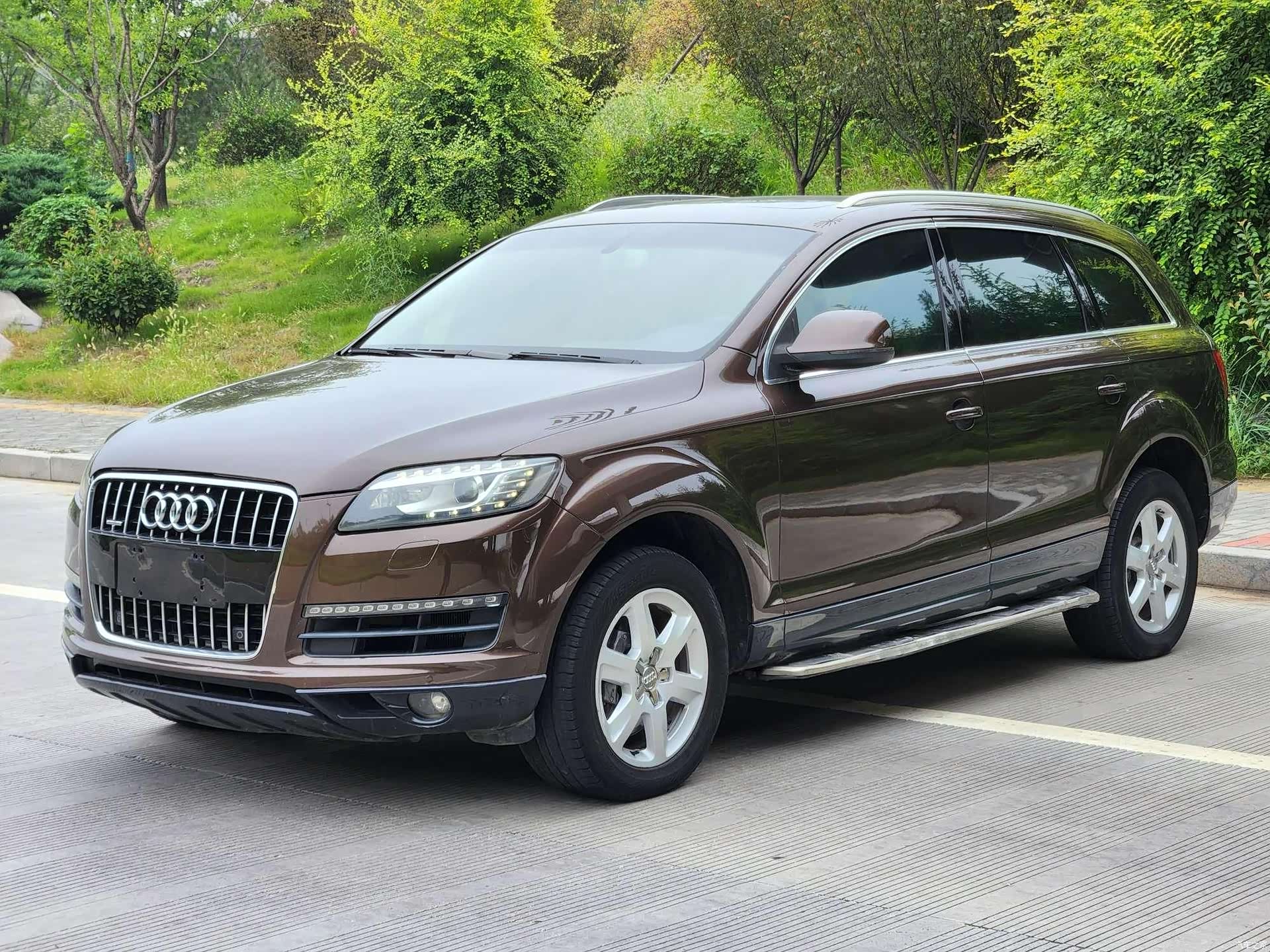 Audi Q7, 2012 1
