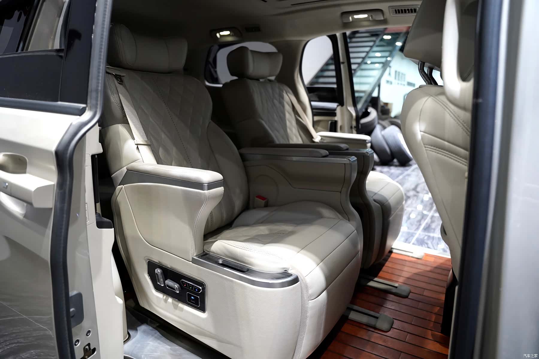 Buick GL8, 2022 19