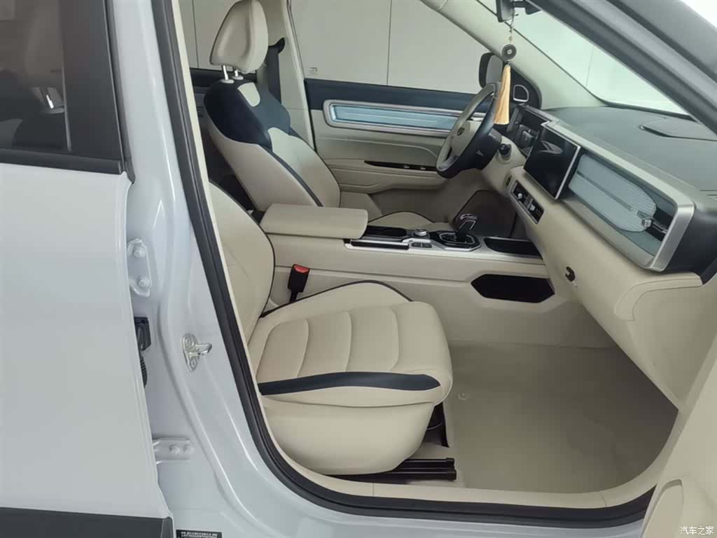 Geely Icon, 2023 25