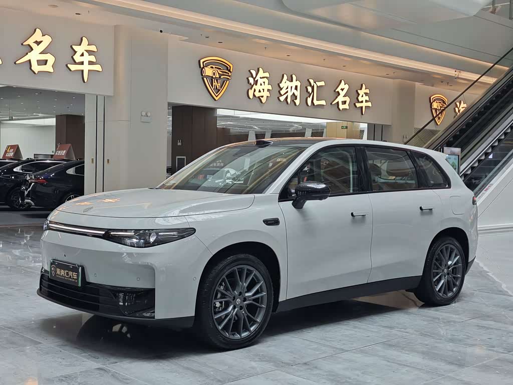 Leapmotor C10