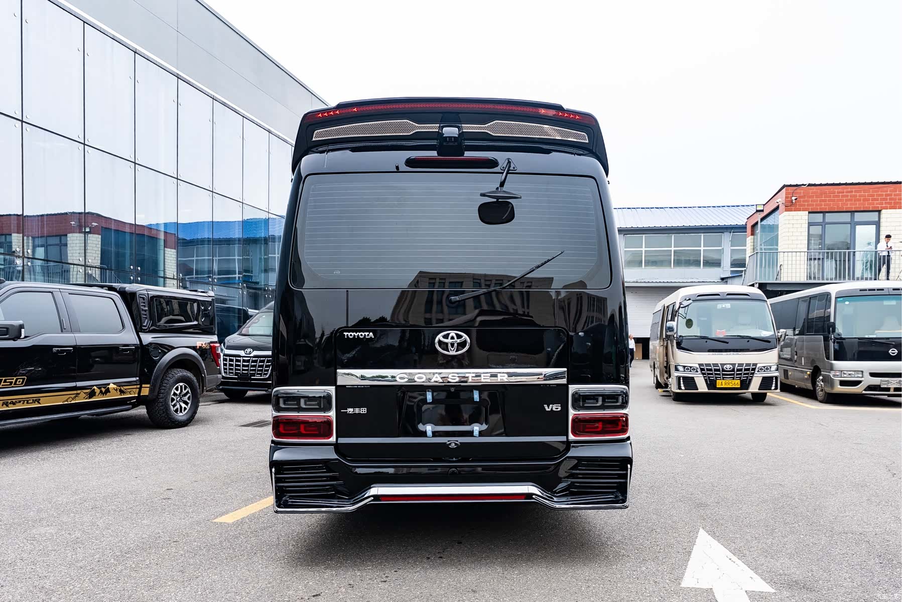 Toyota Coaster, 2025 6