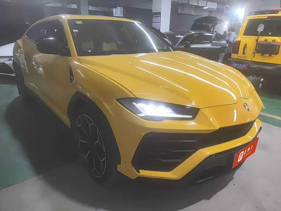Lamborghini Urus