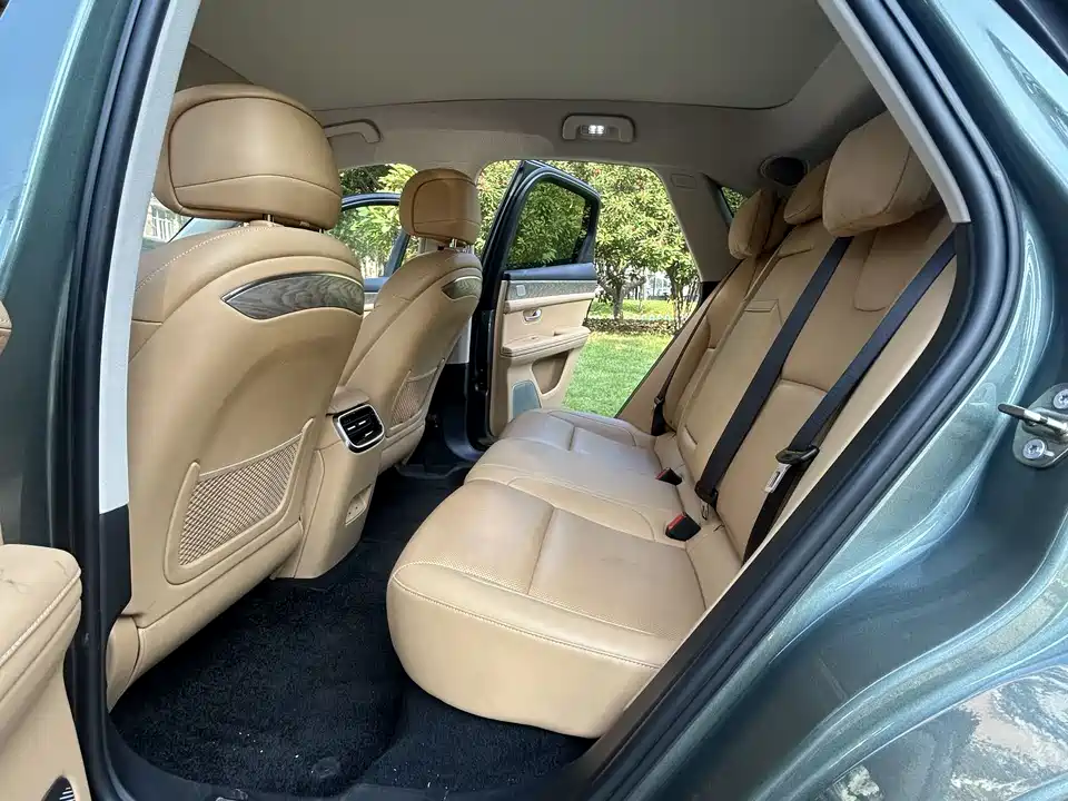 AITO Ask the world M5